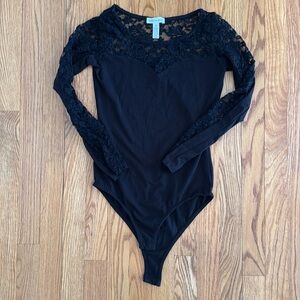 Ambiance Apparel Black Body Suit w lace size S